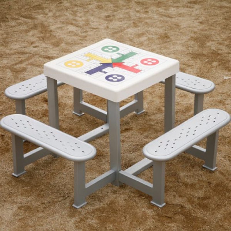 Taula multijocs per a parxís, la oca, tres en ratlla i escacs amb 4 seients